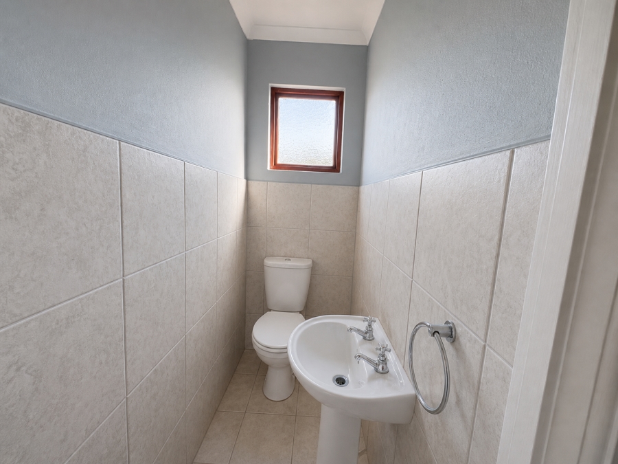 4 Bedroom Property for Sale in Gonubie Eastern Cape